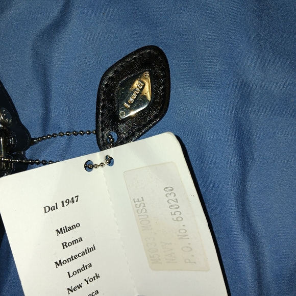 Isanti Leather Purse